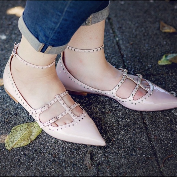 ⬇️ Givenchy 'Elegant Piper' Pointy Toe Flat - Picture 6 of 8